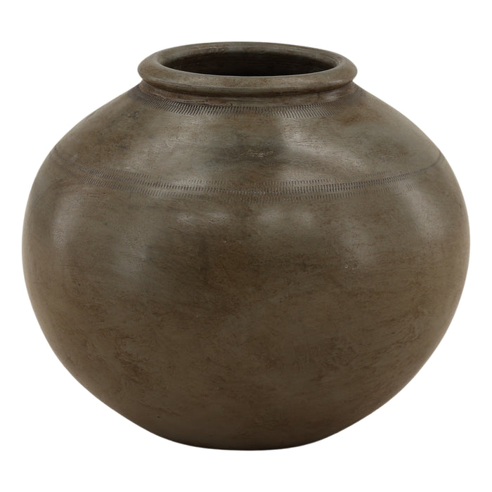 Umber Vase - What A Room