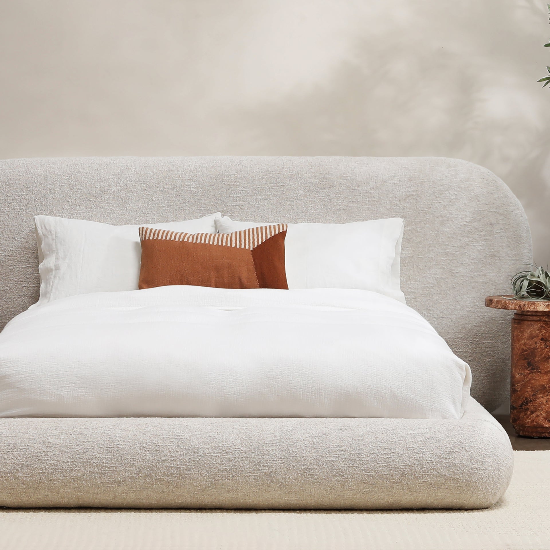 Samm Pillow - What A Room